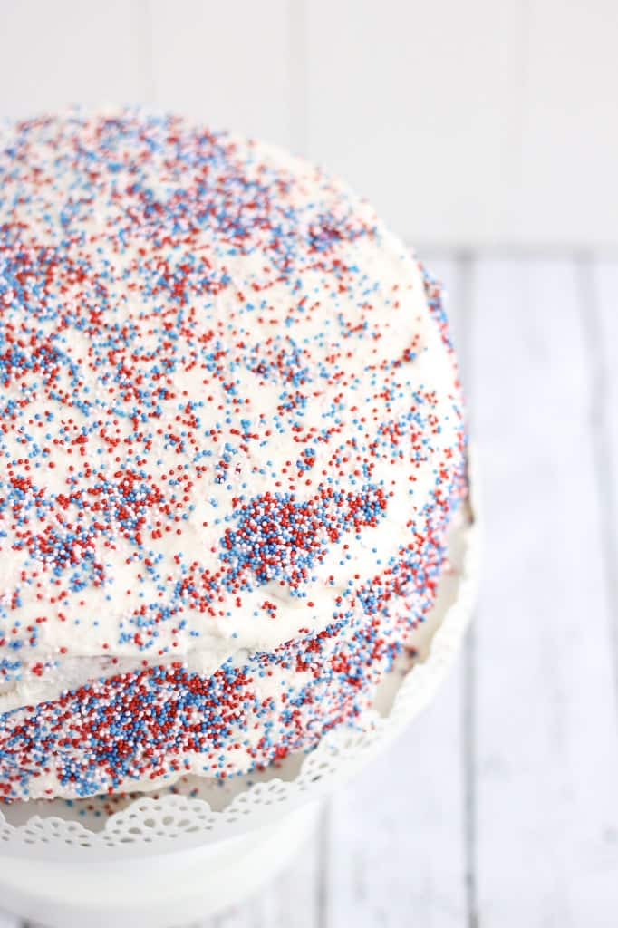 Patriotic Layer Cake | Strawberry Blondie Kitchen