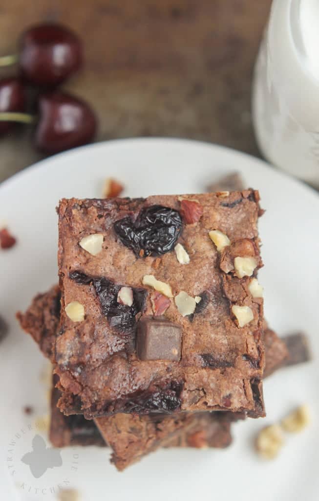 Roasted Cherry Hazelnut Chunk Brownies | Strawberry Blondie Kitchen