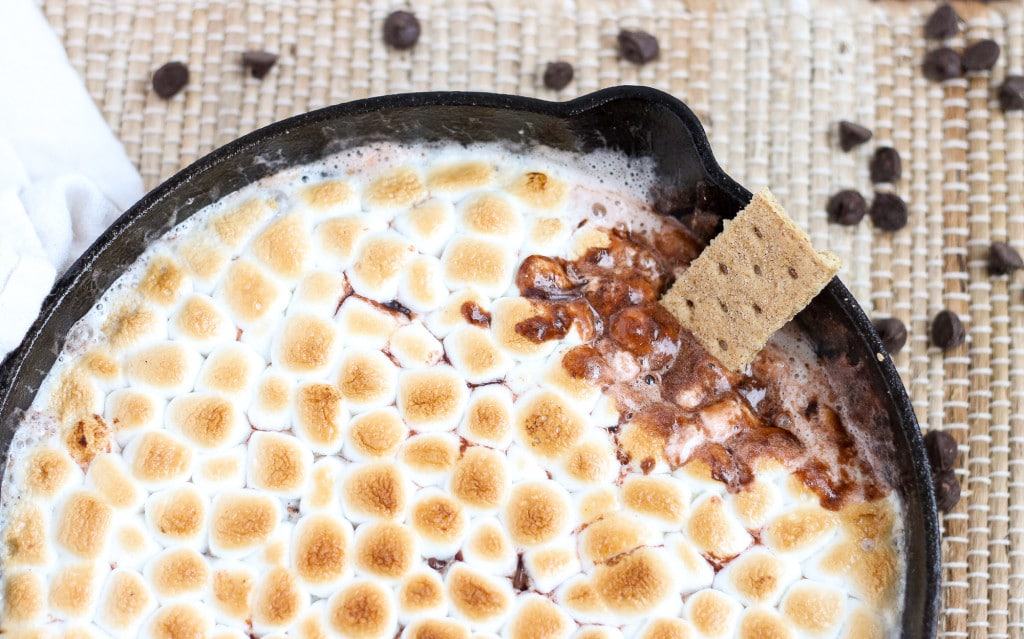 S'mores Dip| Strawberry Blondie Kitchen