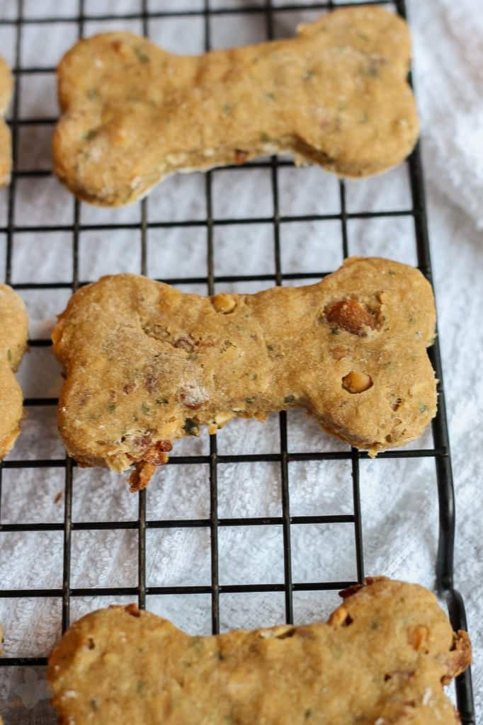 DIY Peanut Butter Bacon Banana Dog Treats | Strawberry Blondie Kitchen