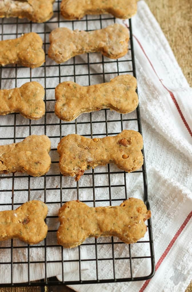 DIY Peanut Butter Bacon Banana Dog Treats | Strawberry Blondie Kitchen