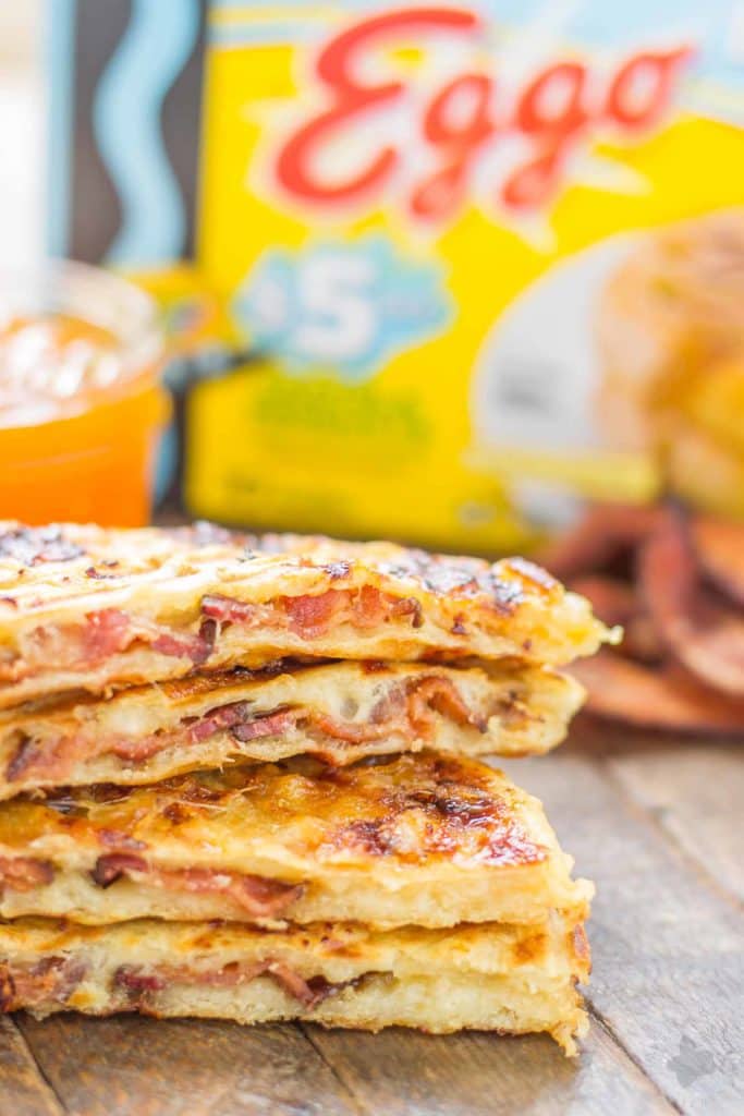 Crispy bacon, buttery havarti and sweet peaches come together to create the ultimate wafflewich that kids and parents alike, can't resist! These Bacon, Havarti and Peach Wafflewiches come together in a snap and are perfect anytime of the day to keep you fueled and going strong. | Strawberry Blondie Kitchen