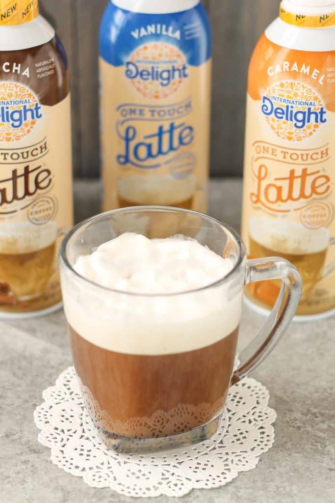 A delicious, sweeten, flavored and frothed latte in 3-steps? Yes, I’ve got your answer. International Delight® One Touch Latte™ are delicious, fast and easy! | Strawberry Blondie Kitchen