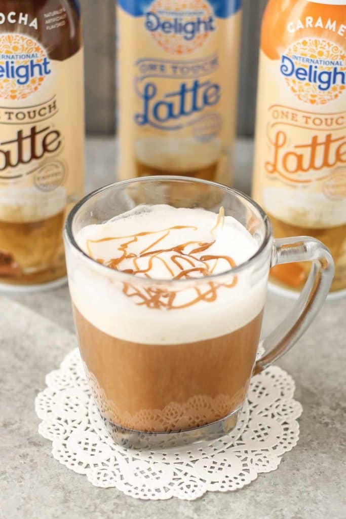 A delicious, sweeten, flavored and frothed latte in 3-steps? Yes, I’ve got your answer. International Delight® One Touch Latte™ are delicious, fast and easy! | Strawberry Blondie Kitchen