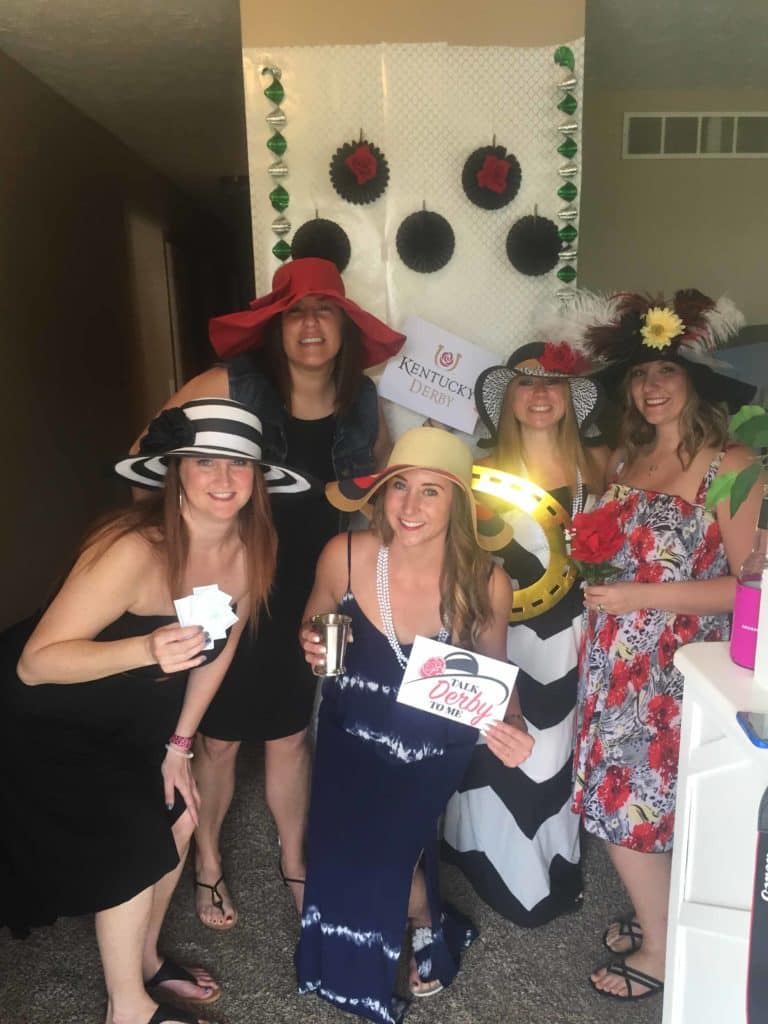 Ideas on how to throw a Kentucky Derby party with photo props, fashion and Kentucky Derby hot brown sliders with homemade pimento cheese