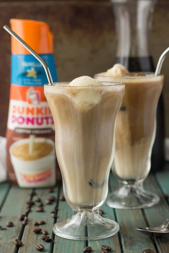 Have your coffee and your dessert too with this Coffee Cooler Float. Cold brew is combined with root beer, cream and vanilla ice cream to give you the ultimate in coffee indulgence! | Strawberry Blondie Kitchen