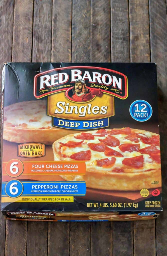 Summertime pizza parties have never been easier and simpler thanks to Easy grilled pizzas with Red Baron Singles Deep Dish pizzas. Throw a few on the grill and you’ve got yourself a pizza party faster than you can call the delivery man. | Strawberry Blondie Kitchen