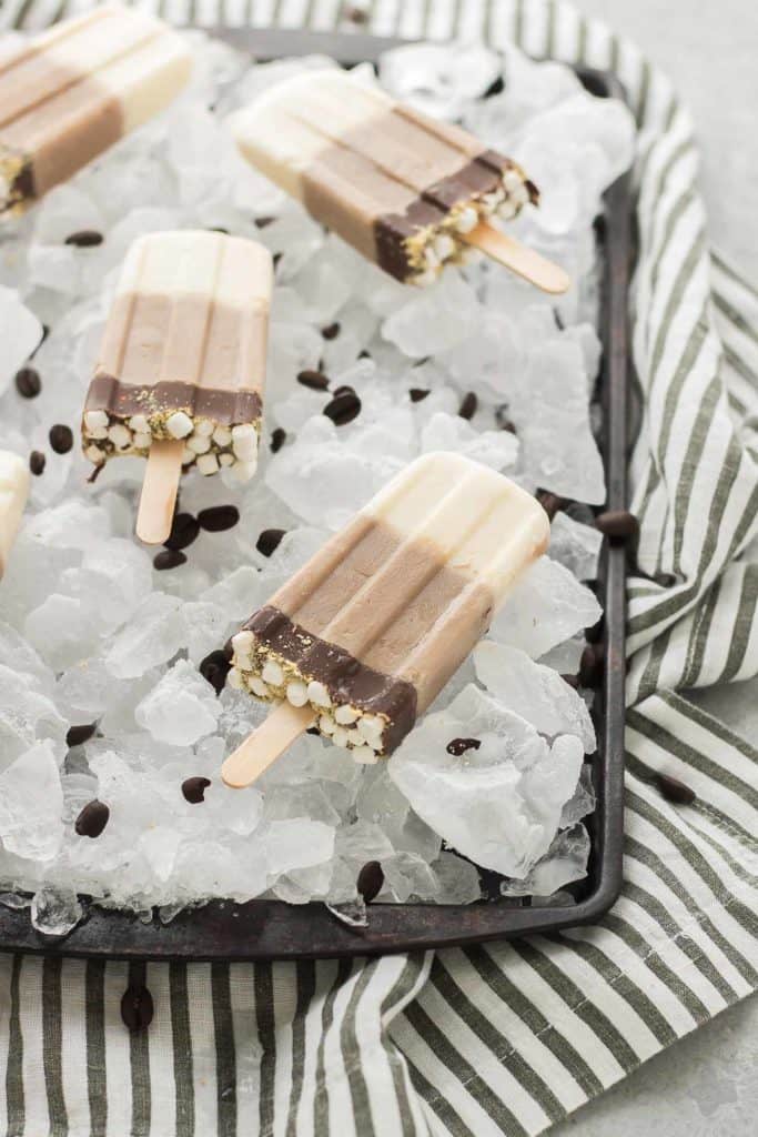 All the flavors you love of s'mores and coffee combined to give you one deliciously cool, refreshing and caffeine spiked popsicle. | Strawberry Blondie Kitchen