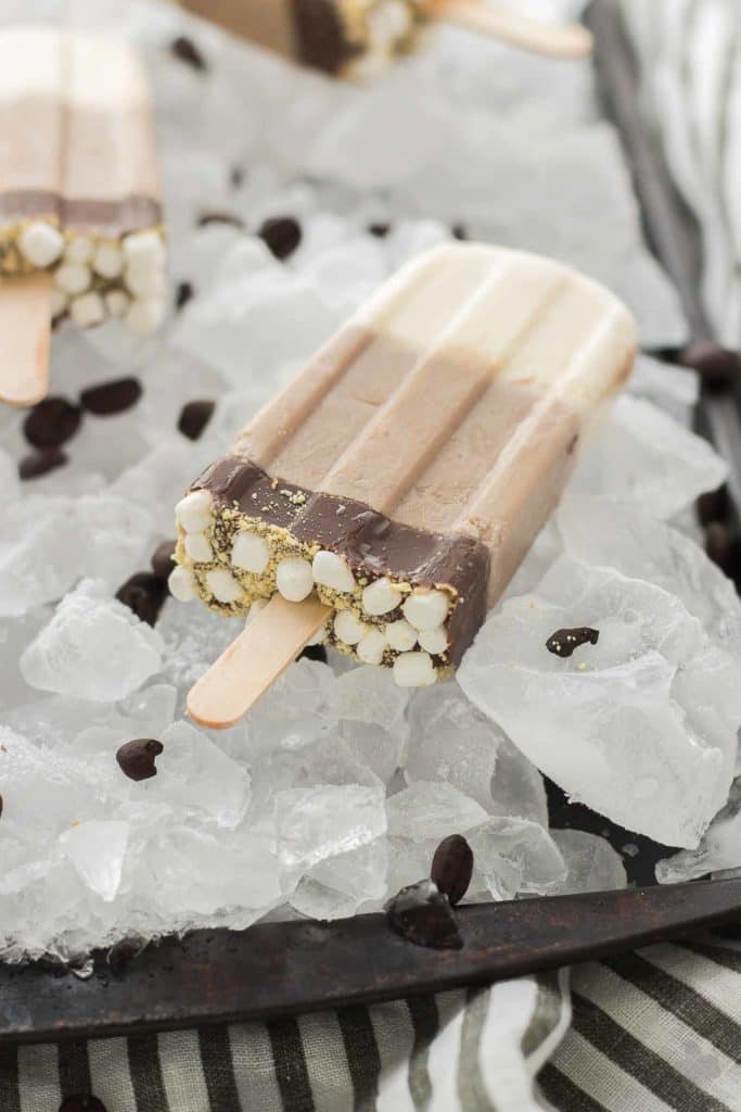 All the flavors you love of s'mores and coffee combined to give you one deliciously cool, refreshing and caffeine spiked popsicle. | Strawberry Blondie Kitchen
