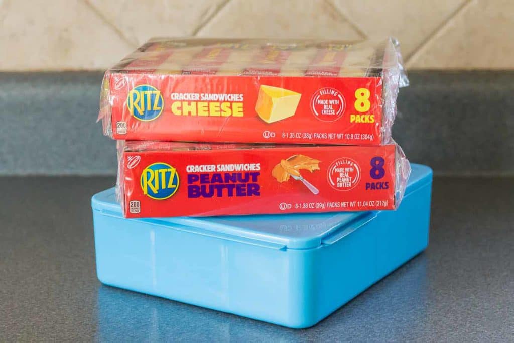 Kids starving after a long day of school?  Be prepared for when hunger strikes with After School Snack Packs featuring RITZ Filled Cracker Sandwiches and all their favorites! | Strawberry Blondie Kitchen