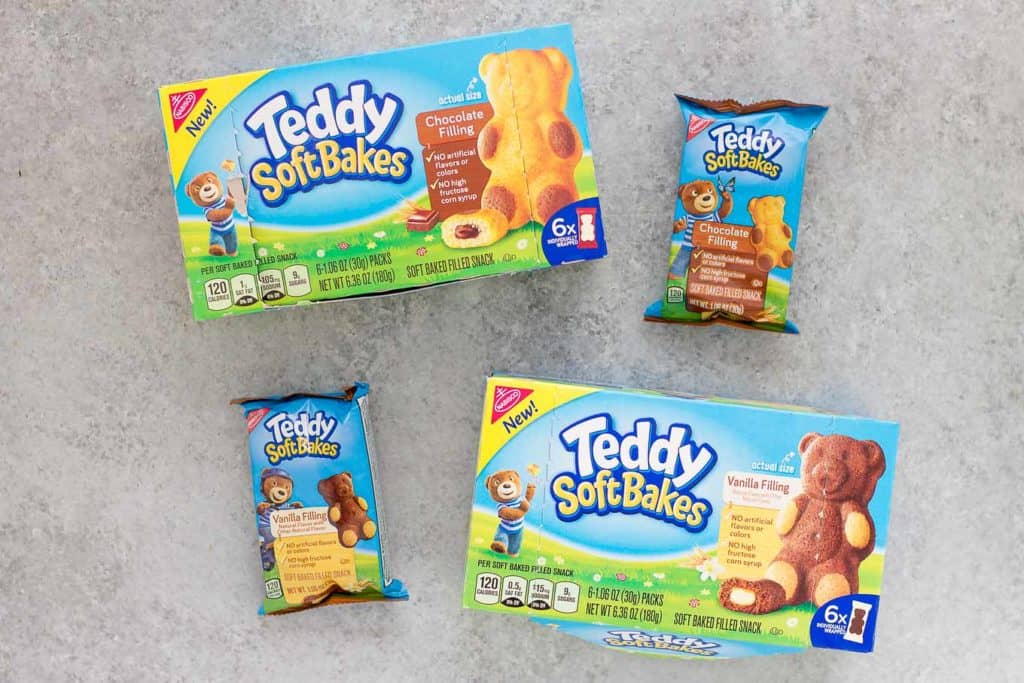 Snacking with TEDDY SOFT BAKED Filled Snacks are the perfect after school treats your kids will love!  They're fun, delicious and contain no high fructose corn syrup, no artificial flavors and no artificial colors!  They're a parenting win!   | Strawberry Blondie Kitchen