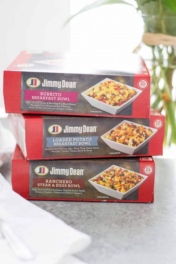 Mornings are chaotic but with these “Tips to improve your Mornings with Jimmy Dean” you can conquer the chaos before your week starts! | Strawberry Blondie Kitchen