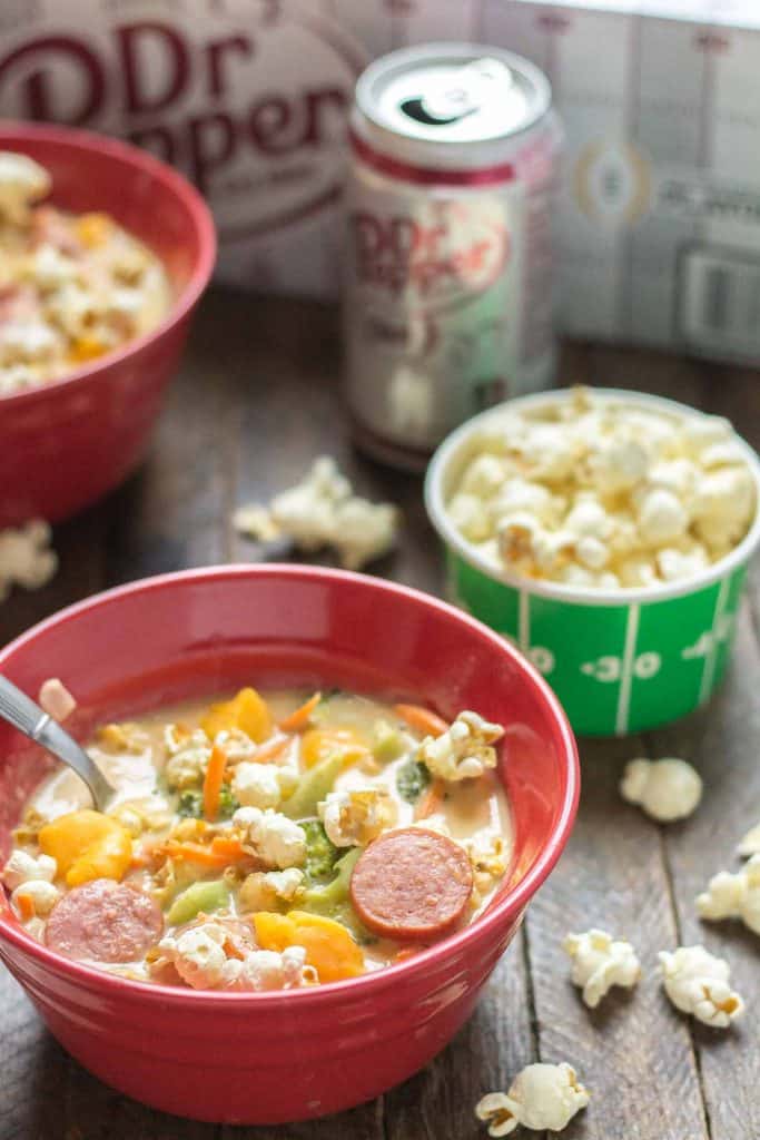 This smoked sausage and beer cheese soup is bursting with smoked sausage, sharp cheddar and beer that’s stick to your ribs hearty and delicious! | Strawberry Blondie Kitchen
