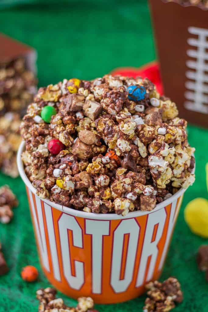 Rocky Road to Victory Popcorn is a game day lovers dream.  Rich chocolate, salty popcorn and bits of candy pieces make this popcorn mix a must have at your next home gate! | Strawberry Blondie Kitchen