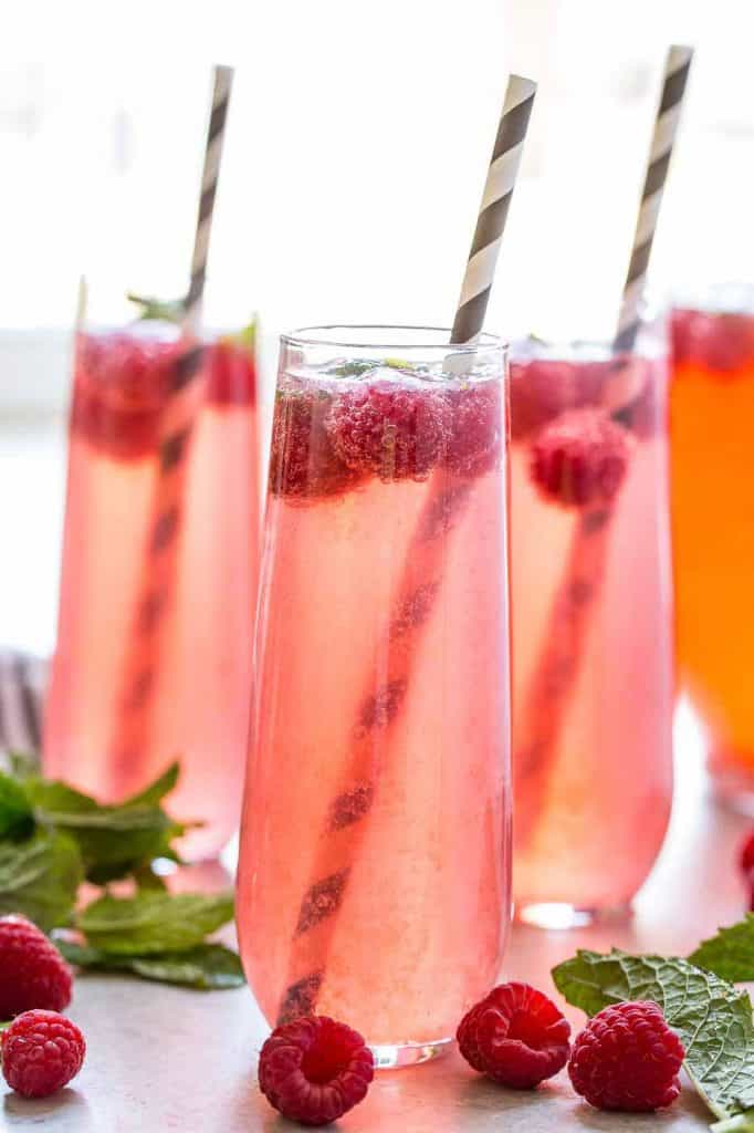 Skinny Raspberry Coconut Mojitos