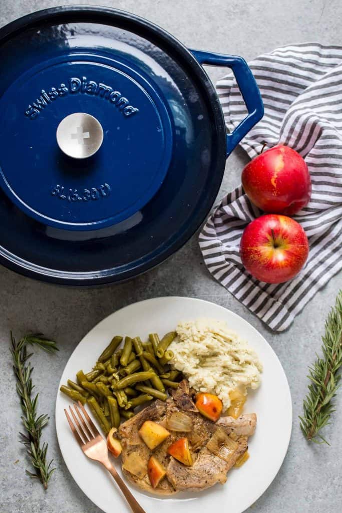 One Pan Pork Chops with Apples and Cinnamon