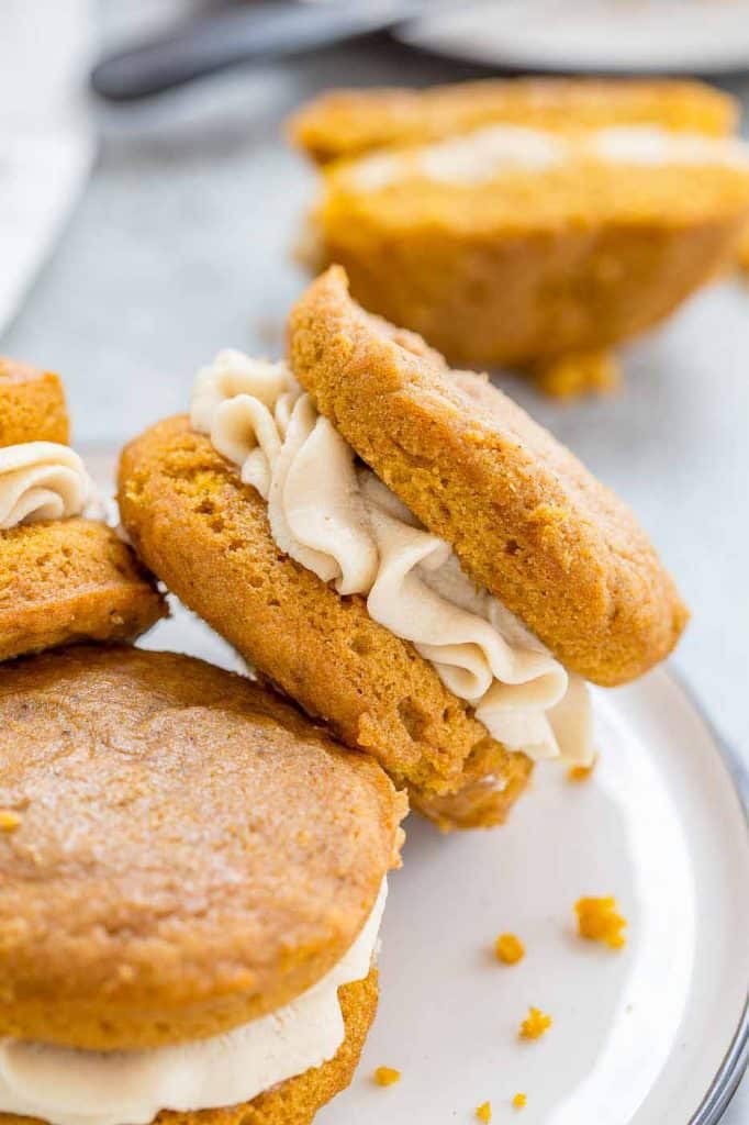 Pumpkin Spice Whoopie Pies