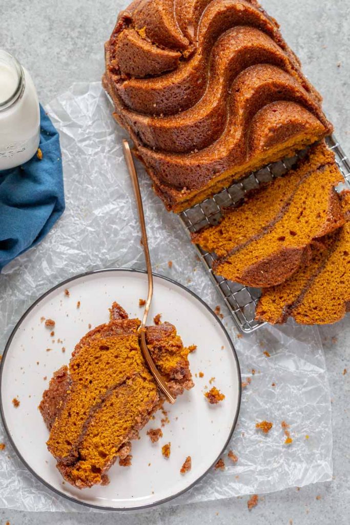 This Snickerdoodle Pumpkin Bread is super moist, packed with sweet cinnamon flavor and a delicious crunch!