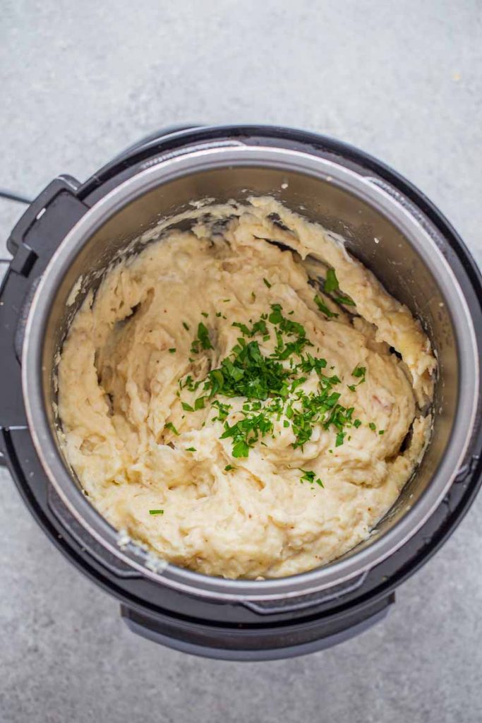 Instant pot full of horseradish mashed potatoes