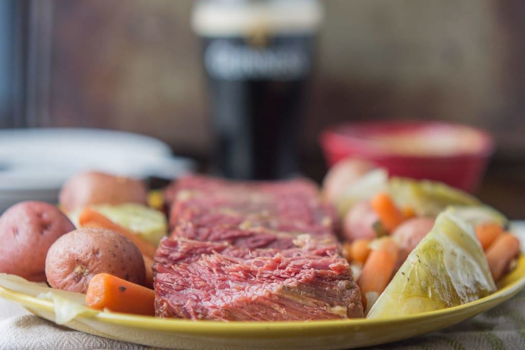 Slow Cooker Corned Beef with Cabbage and Potatoes
