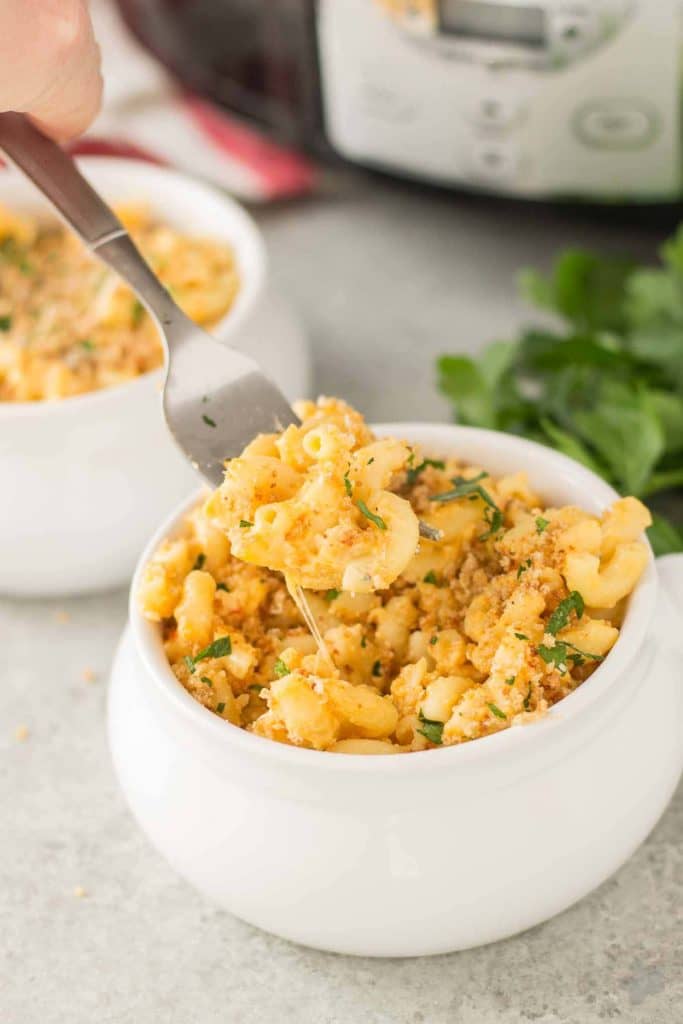 Slow Cooker Macaroni and Cheese