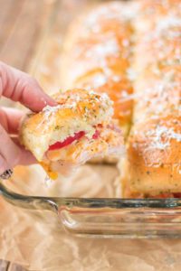 A twist on the classic hot brown, these Kentucky Hot Brown Sliders feature Castle Wood Reserve® honey turkey breast, homemade pimento cheese, bacon and tomatoes. The perfect appetizer to add to your Kentucky Derby Party. | Strawberry Blondie Kitchen