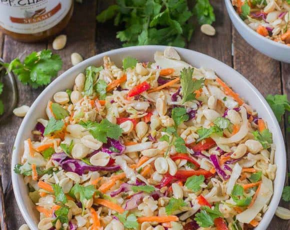 Simple and delicious, this Asian Sesame Noodle Slaw comes together quickly with a little help from P.F. Chang's Sesame sauce for you to be side dish ready in 5 minutes! | Strawberry Blondie Kitchen