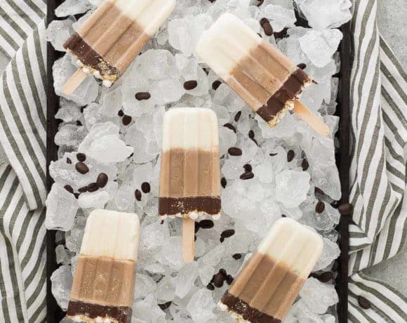 All the flavors you love of s'mores and coffee combined to give you one deliciously cool, refreshing and caffeine spiked popsicle. | Strawberry Blondie Kitchen