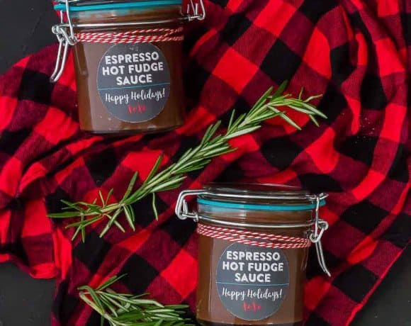 Espresso Hot Fudge Sauce is made in the slow cooker and it's the perfect holiday gift for all your friends and family this holiday season who have a strong love of coffee and chocolate! | Strawberry Blondie Kitchen