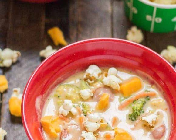 This smoked sausage and beer cheese soup is bursting with smoked sausage, sharp cheddar and beer that’s stick to your ribs hearty and delicious! | Strawberry Blondie Kitchen