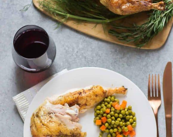 This easy roast chicken is flavorful with extra crispy skin and super simple for a delicious Sunday dinner! | Strawberry Blondie Kitchen