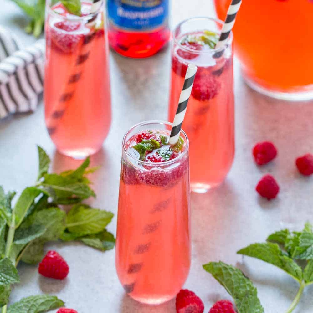 Skinny Raspberry Coconut Mojitos - Strawberry Blondie Kitchen