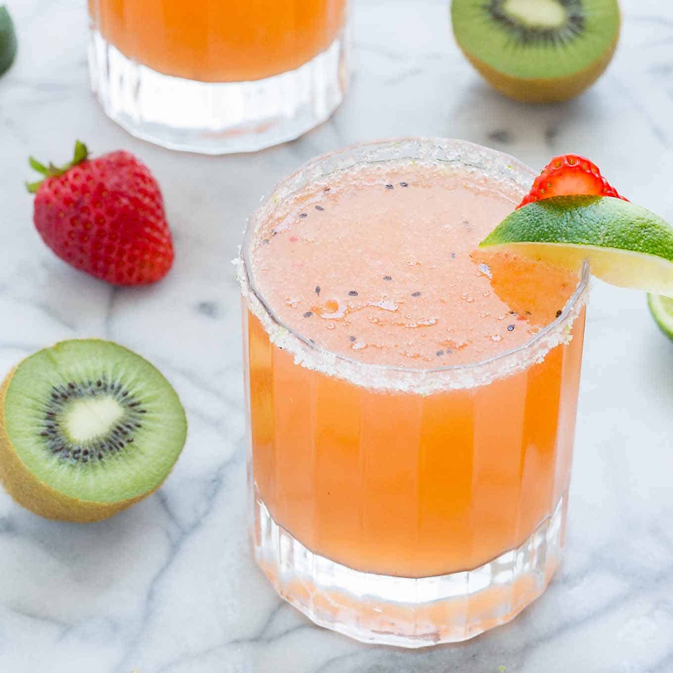 Skinny Strawberry Kiwi Margaritas - Strawberry Blondie Kitchen