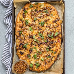 Apple, Bacon and Caramelized Onion Pizza