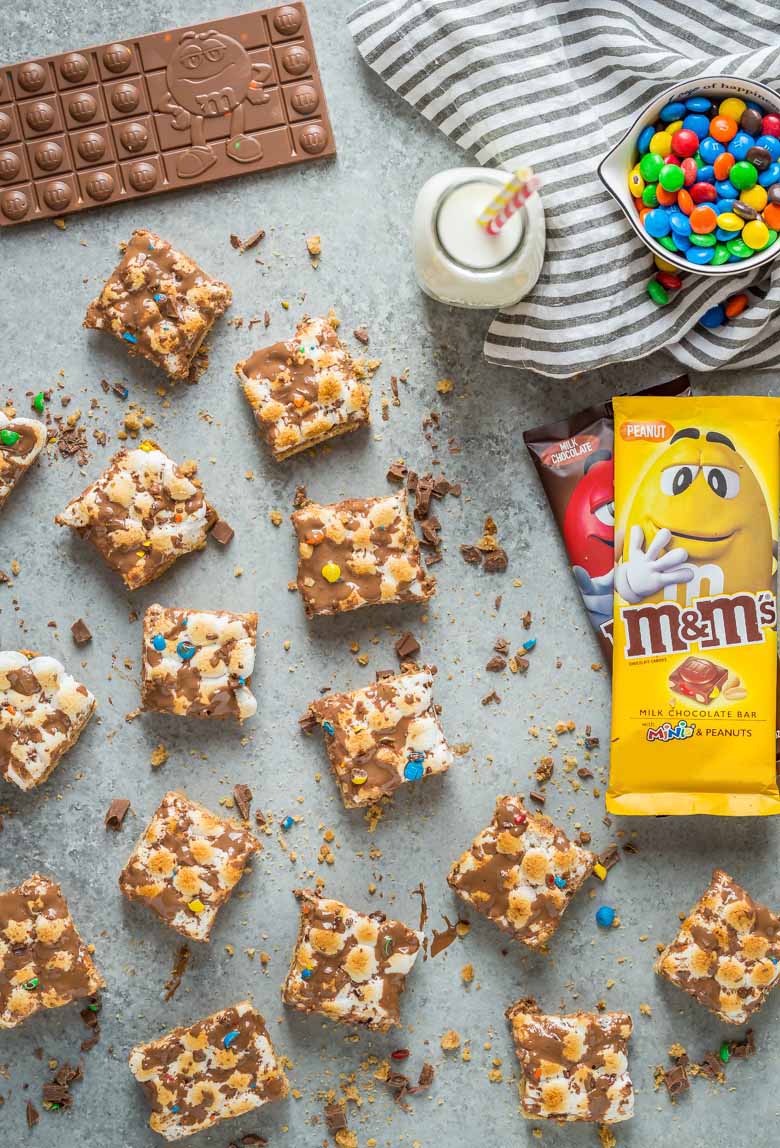 Homemade Monster S'mores Bars - Strawberry Blondie Kitchen