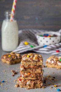 Homemade Monster S'mores Bars - Strawberry Blondie Kitchen