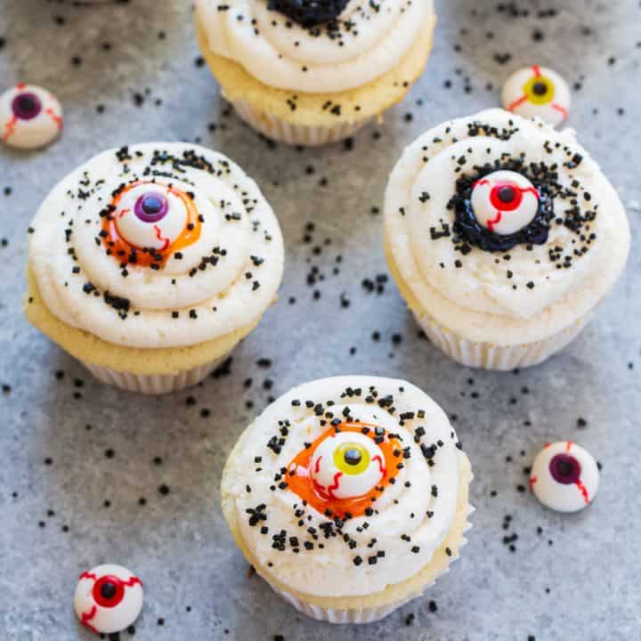 Eyeball Halloween Cupcakes