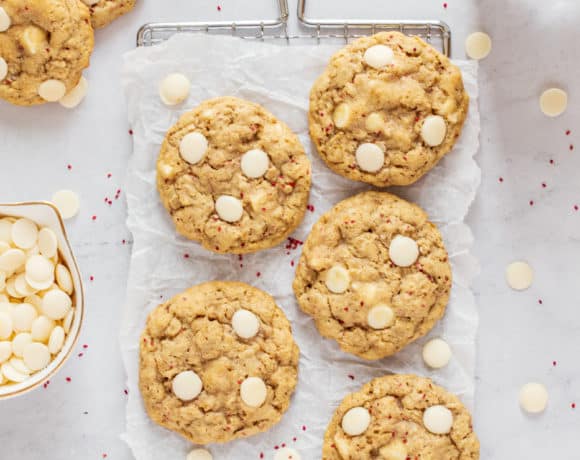 These White Chocolate Cranberry Oatmeal Cookies are soft, chewy and with added health benefits of cranberry seeds making them the BEST recipe!