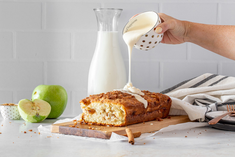 Drizzle vanilla glaze over the top of apple fritter bread